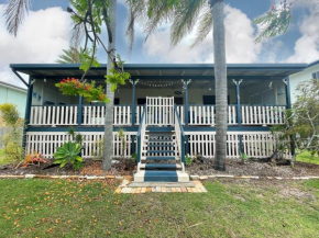 Scott's Retreat - Burrum Heads- Close to Beach- 4BR- Aircon